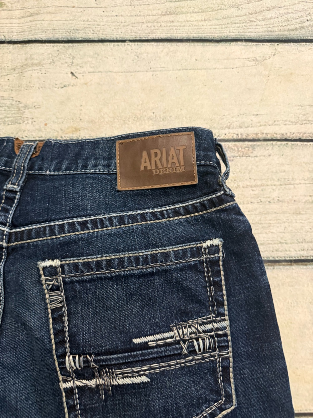 Ariat men’s relaxed boot cut denim blue jeans. 33 - Picture 5 of 12